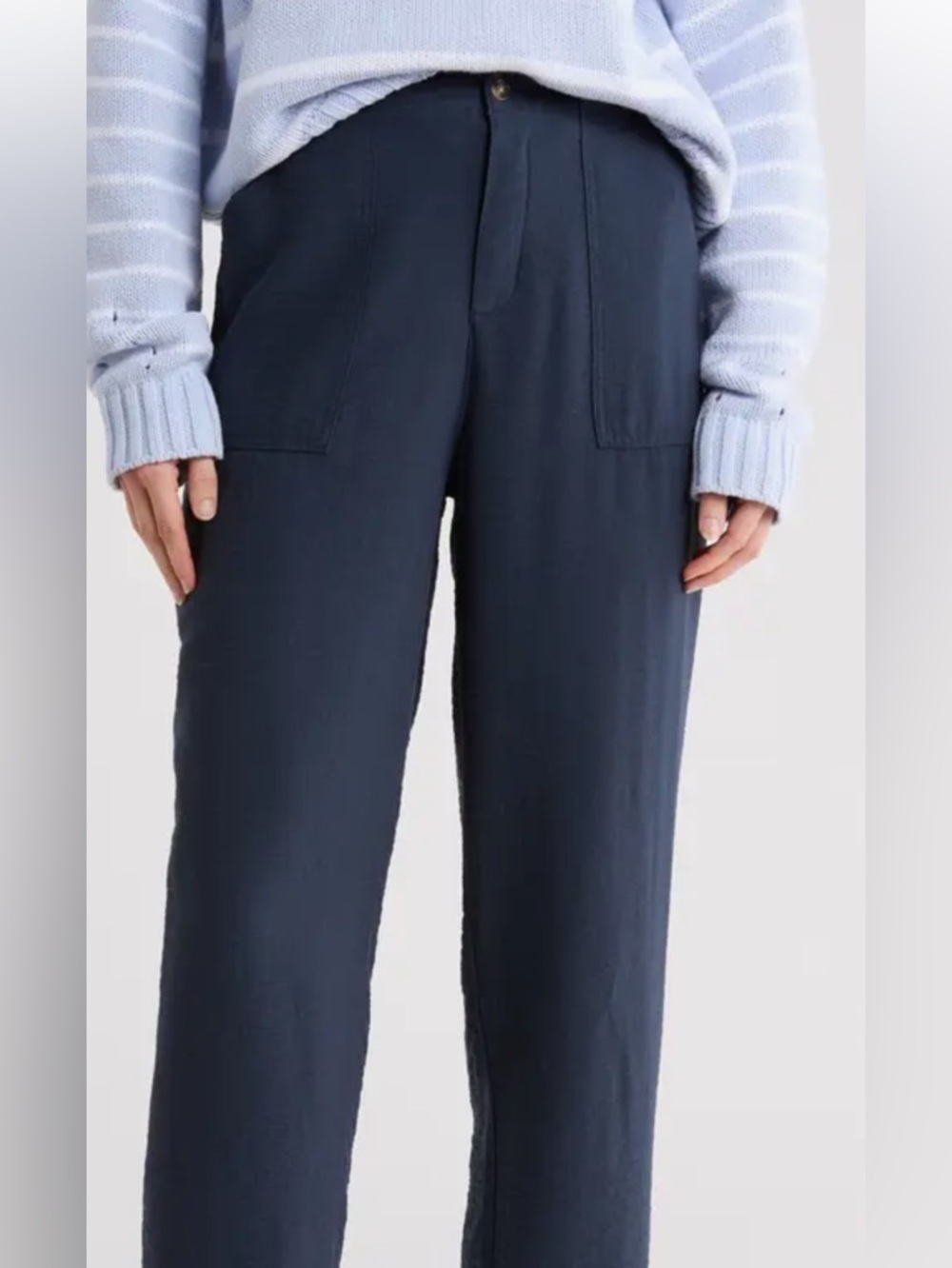 Splendid navy pants. lightweight for beach days